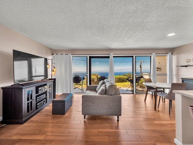 Beach Condo Active Under Contract in Holualoa, Hawaii