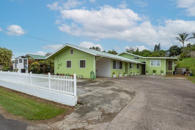 Beach Home For Sale in Honokaa, Hawaii