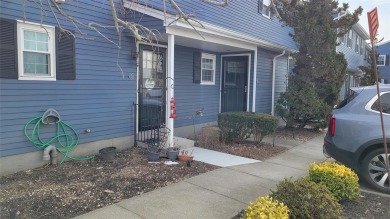 Beach Home For Sale in Freeport, New York