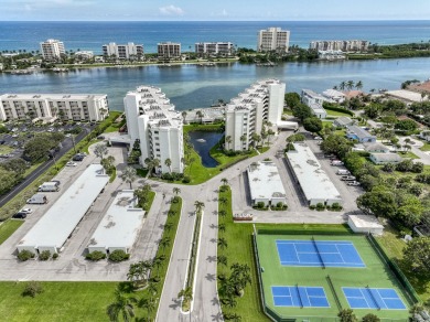 Beach Condo For Sale in Tequesta, Florida