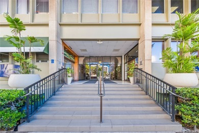 Beach Condo For Sale in Honolulu, Hawaii