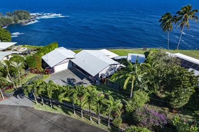 Beach Home For Sale in Laupahoehoe, Hawaii