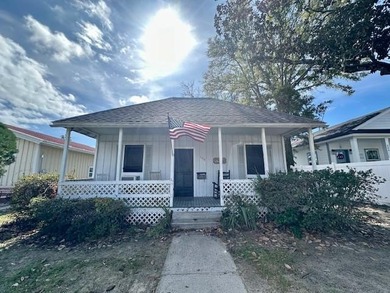 Beach Home Active Under Contract in Port St Joe, Florida