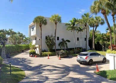 Beach Condo Sale Pending in Hillsboro Beach, Florida