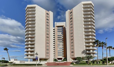 Beach Condo For Sale in Daytona Beach Shores, Florida