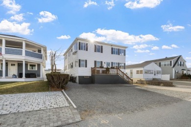 Beach Condo For Sale in Seabrook, New Hampshire