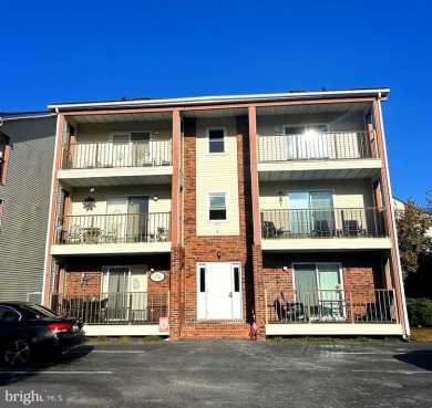 Beach Condo For Sale in Ocean City, Maryland