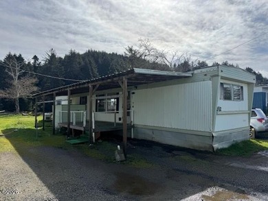 Beach Home For Sale in Lincoln City, Oregon