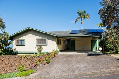 Beach Home For Sale in Kealakekua, Hawaii