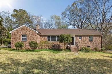 Beach Home For Sale in Williamsburg, Virginia