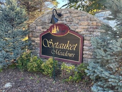 Beach Condo Sale Pending in East Setauket, New York