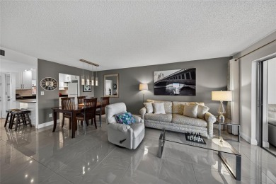 Beach Condo For Sale in Sunrise, Florida
