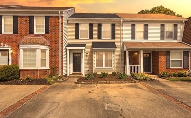 Beach Townhome/Townhouse For Sale in Virginia Beach, Virginia