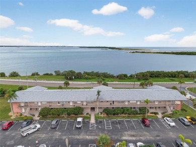 Beach Condo For Sale in Dunedin, Florida