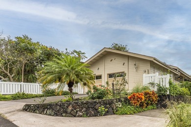 Beach Home For Sale in Kailua Kona, Hawaii