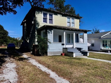 Beach Home Sale Pending in Gulfport, Mississippi
