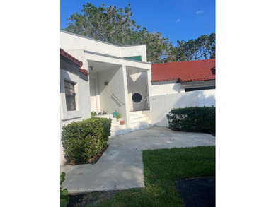 Beach Townhome/Townhouse For Sale in Deerfield Beach, Florida