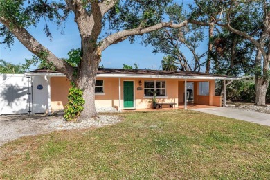 Beach Home For Sale in Sarasota, Florida