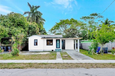 Beach Townhome/Townhouse For Sale in Hollywood, Florida