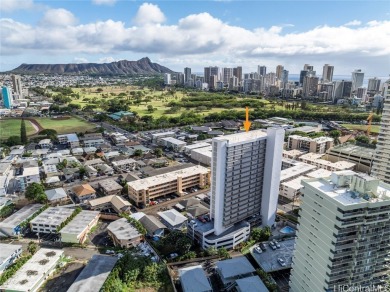 Beach Condo For Sale in Honolulu, Hawaii