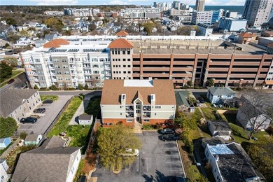Beach Condo For Sale in Virginia Beach, Virginia