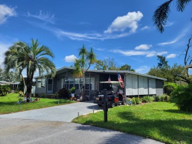 Beach Home For Sale in Sarasota, Florida