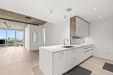 Beach Condo For Sale in West Palm Beach, Florida