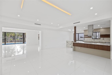 Beach Home For Sale in Miami Beach, Florida