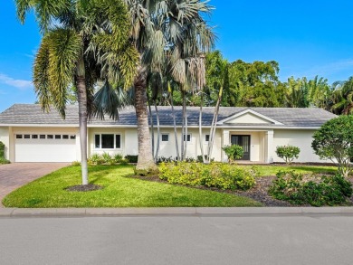 Beach Home For Sale in Sarasota, Florida