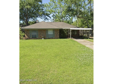 Beach Home For Sale in Biloxi, Mississippi