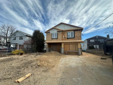 Beach Home For Sale in Lindenhurst, New York