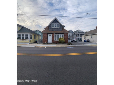 Beach Home For Sale in Point Pleasant Beach, New Jersey