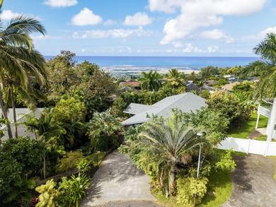 Beach Home Active Under Contract in Kailua Kona, Hawaii