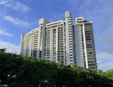 Beach Condo For Sale in Miami Beach, Florida