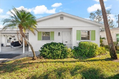 Beach Home For Sale in Bradenton, Florida