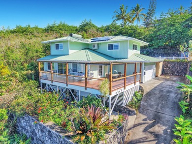 Beach Home For Sale in Captain Cook, Hawaii