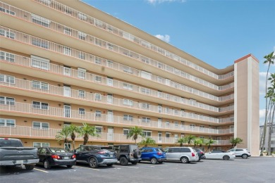 Beach Condo For Sale in South Pasadena, Florida