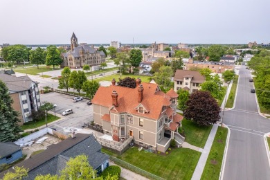 Beach Home For Sale in Muskegon, Michigan