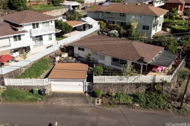 Beach Home Sale Pending in Honolulu, Hawaii