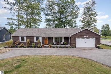 Beach Home For Sale in Oscoda, Michigan