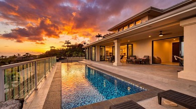 Beach Home For Sale in Kailua Kona, Hawaii