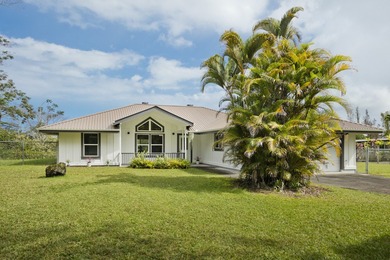 Beach Home For Sale in Keaau, Hawaii