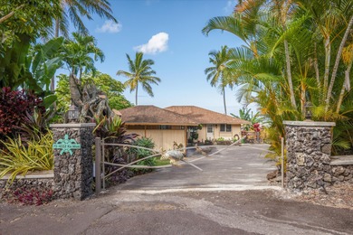 Beach Home For Sale in Kailua Kona, Hawaii