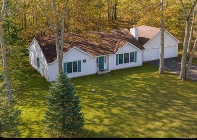 Beach Home Sale Pending in Jamesport, New York