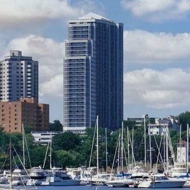 Beach Condo For Sale in Milwaukee, Wisconsin