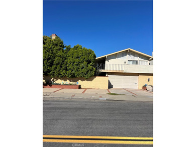 Beach Home Sale Pending in Huntington Beach, California