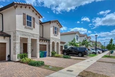 Beach Townhome/Townhouse For Sale in Miami, Florida