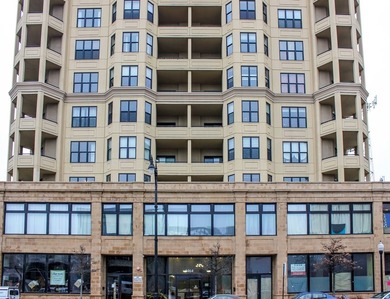 Beach Condo For Sale in Chicago, Illinois