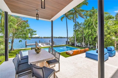 Beach Home For Sale in Miami Beach, Florida