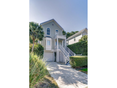 Beach Home For Sale in Mount Pleasant, South Carolina